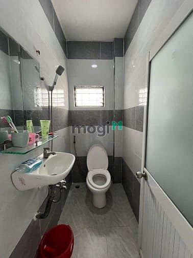 Hình ảnh Bán nhà trường sa Tân bình  hẻm xe hơi
