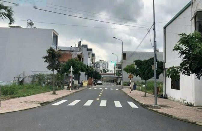 Hình ảnh Bán lô đất giá rẻ KDC Lê Phong 1 gần TTYT Dĩ An, Bình Dương