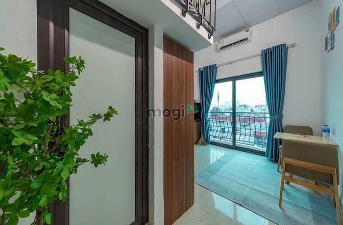 Hình ảnh Ngã Tư Sở 40m2 Mới Tinh Full Đồ Ban Công Thoáng Thang Máy Giá Tốt