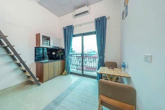 Hình ảnh Ngã Tư Sở 40m2 Mới Tinh Full Đồ Ban Công Thoáng Thang Máy Giá Tốt