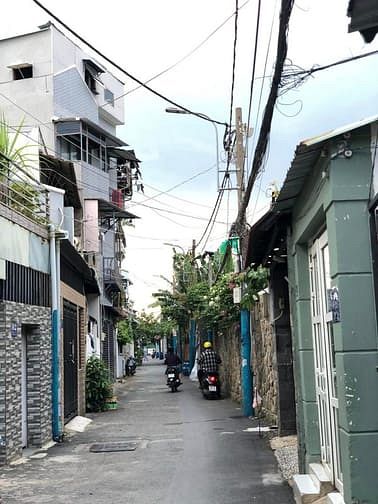Hình ảnh Nhà 3 tầng, ngay Phước Long B, Quận 9 - Chỉ 6,X₫