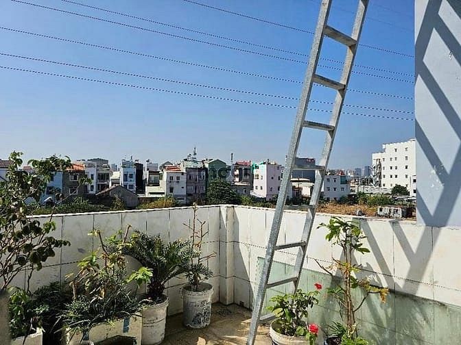 Hình ảnh Nhà 3 tầng, ngay Phước Long B, Quận 9 - Chỉ 6,X₫
