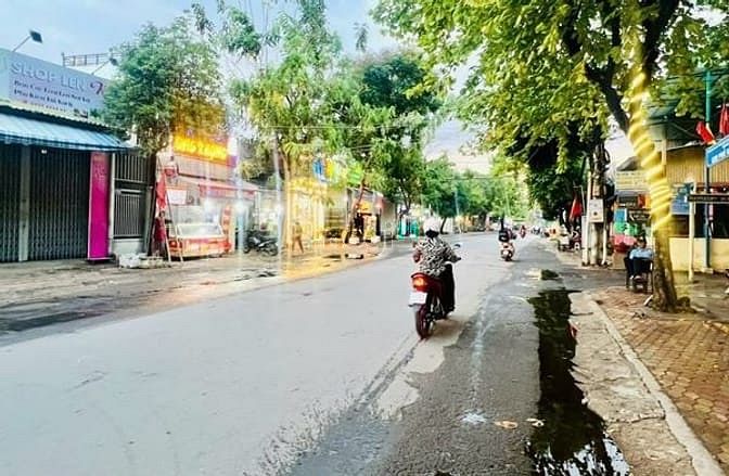 Hình ảnh Bán đất mặt tiền đường Lê Văn Thịnh Quận 2 Dt 100m2, Ngang 4,52m