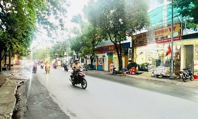 Hình ảnh Bán đất mặt tiền đường Lê Văn Thịnh Quận 2 Dt 100m2, Ngang 4,52m