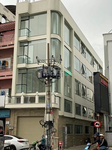 Hình ảnh Bán gấp nhà mt phan đăng lưu 5,5x17 cho thuê 70tr/th