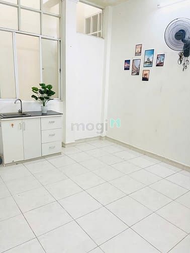Hình ảnh Phòng 30m2 cửa sổ lớn đường Sầm Sơn P.4 Tân Bình chỉ 4,3 triệu.