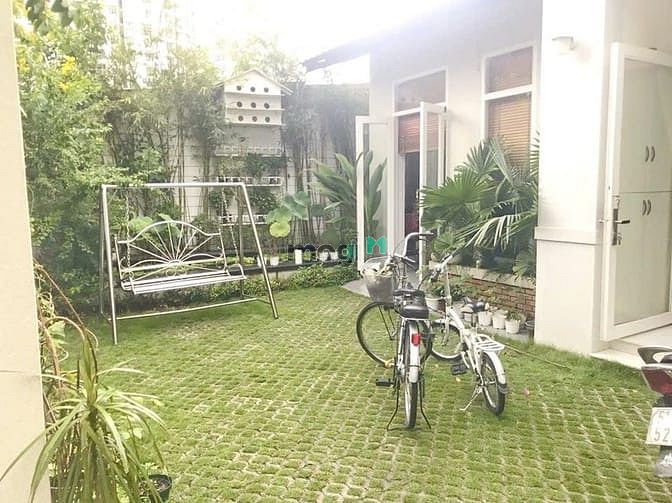 Hình ảnh Biệt thự sân vườn DT 10x20 cạnh HimLam Q7