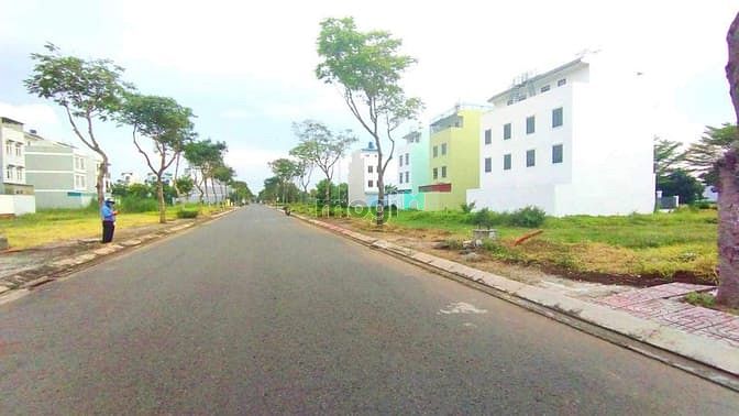 Hình ảnh Chủ Cần Bán Gấp Lô Đất chỉ 2tỷ7 Hàng Thơm hiếm đẹp Sổ Riêng