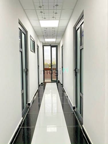 Hình ảnh Bán tòa CHDV doanh thu 350tr.Th Mặt tiền ĐS Q7