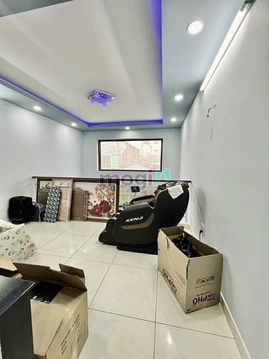 Hình ảnh Nhà Tỉnh Lộ 10, 68m2, 5 Tầng, Hẻm 8m, Sổ hồng riêng.