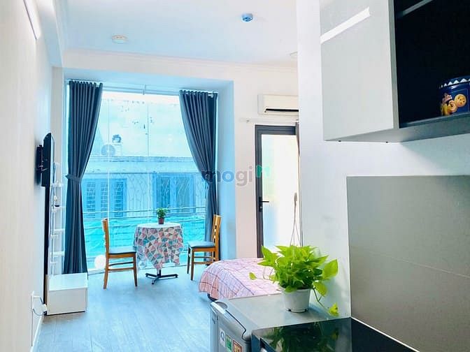 Hình ảnh Căn Hộ Ban Công Full Nội Thất Cực Thoáng Mát Ngay Gần Quận 1