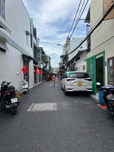 Hình ảnh Hẻm xe hơi, sát Tân Phú, 4 tầng 4,1 x 10m đẹp lung linh
