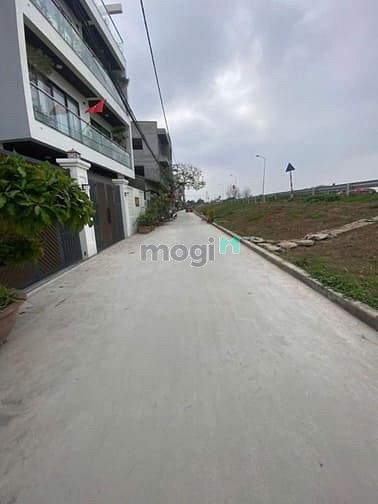 Hình ảnh Bán đất nền mặt tiền thụy phương,ô tô vào đất,diện tích 57m2