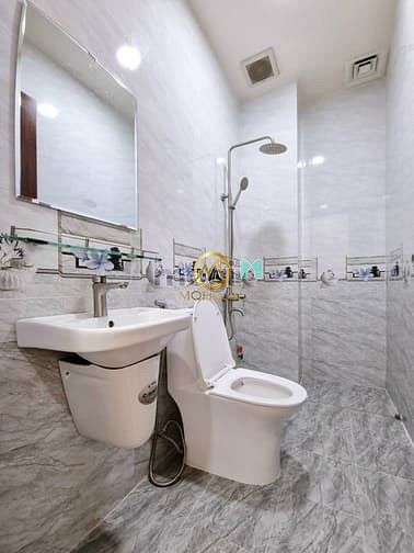 Hình ảnh Cho Thuê CH Nguyễn Trãi Q1 Ban Công,Cửa Sổ,Xa bếp