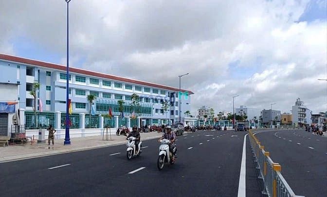 Hình ảnh ĐẤT ĐẸP TÊN LỬA, P. Bình Trị Đông B, 226m2,Ngang 8,4m, Sổ đẹp.