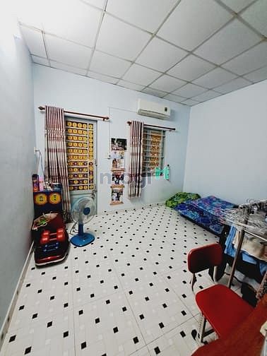 Hình ảnh Nhà hẻm ô tô thông giáp Lê Văn Quới 2 tầng 4x10m