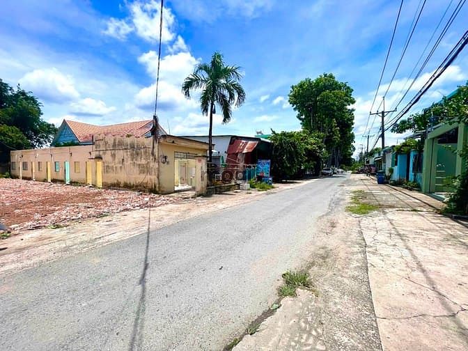 Hình ảnh Đất mặt tiền đường Lê Thị Hoa, 1sẹt đường Suối Lội vào 20m tới đất