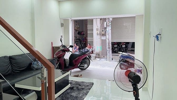 Hình ảnh Nhà Trần Văn Quang-Âu Cơ- Hẻm 3,5m