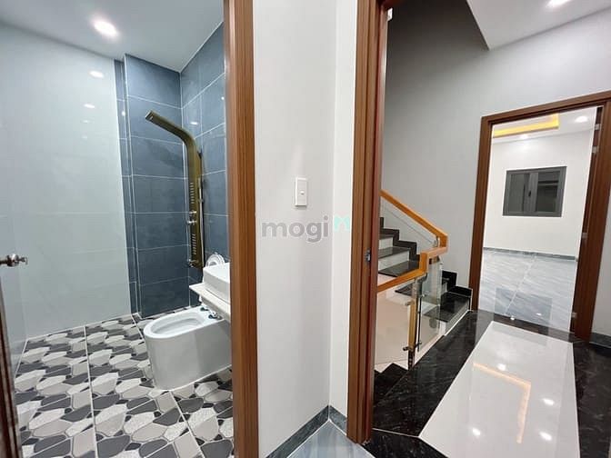 Hình ảnh Nhà đẹp 4 Tầng, 65m2, Tỉnh Lộ 10 Giáp Tên lửa, giá 6,2tỷ.