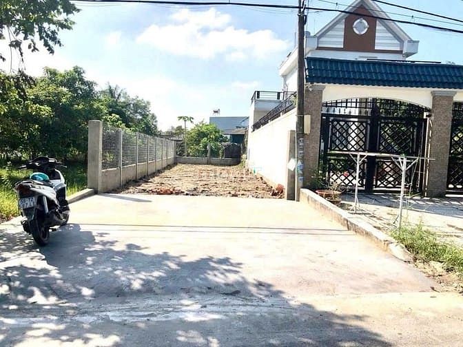 Hình ảnh Bán 85m2 đất thổ cư Phước Hiệp Củ Chi, cách QL 22 chỉ 100m, giá 400tr