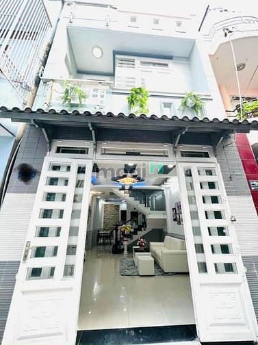 Hình ảnh Về quê bán nhà 64m2,1 trệt 1 lầu,SHR,980tr,Đoàn văn bơ, quận 4