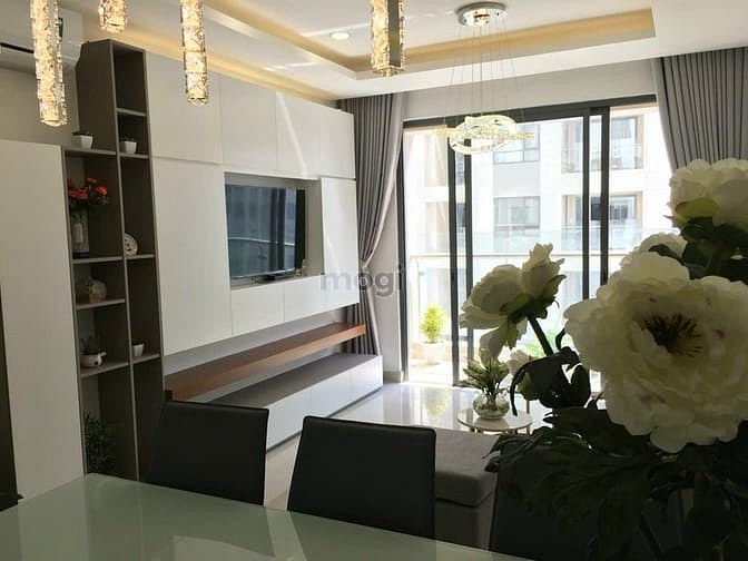 Hình ảnh Bán chung cư 80m2 2pn có nội thất tại Gold View quận 4