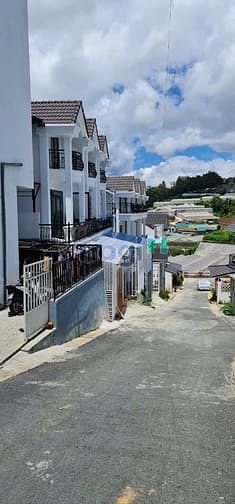 Hình ảnh Bán lô đất SRXD, 3 mặt tiền đường Nguyễn Đình Quân, P5, Đà Lạt