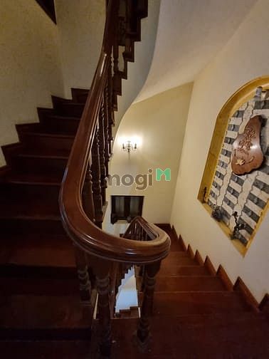 Hình ảnh Biệt thự ven Hô Tây, 119m2. Mặt tiền 7m, 4 tầng kiên trúc pháp cổ.