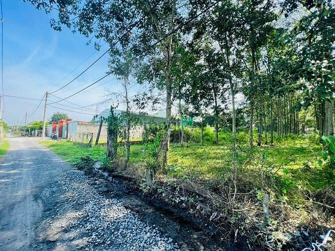 Hình ảnh Bán 4500m2 đất Nhuận Đức. Giá 14 tỷ