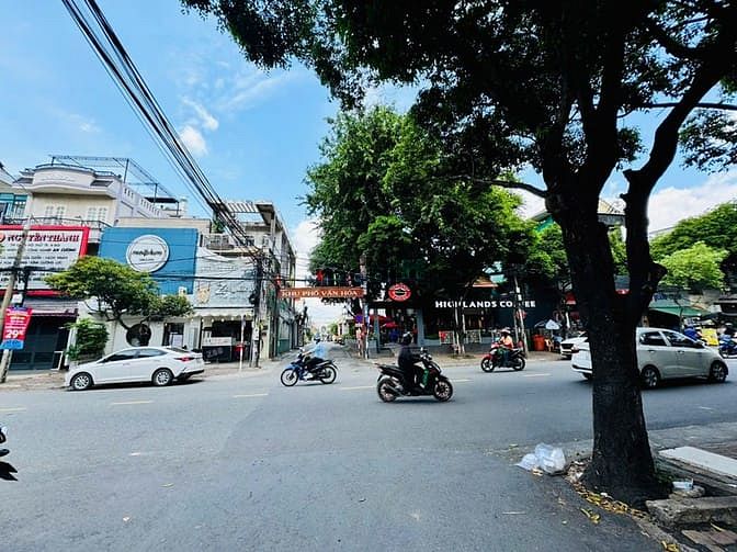 Hình ảnh Bán đất phường Tân Tiến hẻm Highlands đường Phan Trung 425m2 giá 20 tỷ