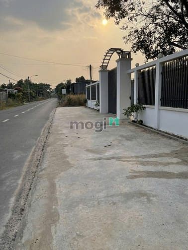 Hình ảnh Bán 1103m3 đất đường Nhựa. Hòa Phú. Giá 7,2 tỷ