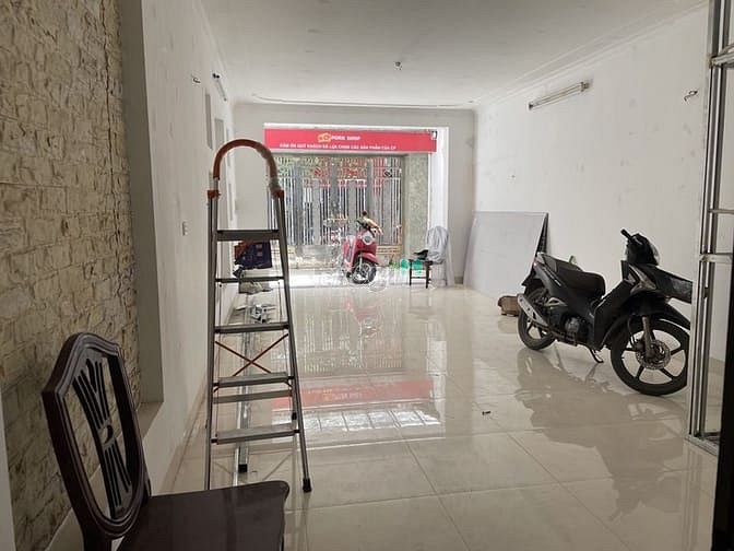 Hình ảnh Cho thuê nhà 3 tầng Tôn Đức Thắng