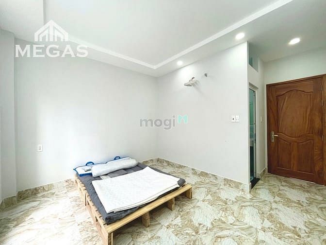 Hình ảnh Nhà Mới, Full Nội Thất Giá Ưu Đãi Thang Máy Siêu Phẩm Ngay Lê Văn Quới