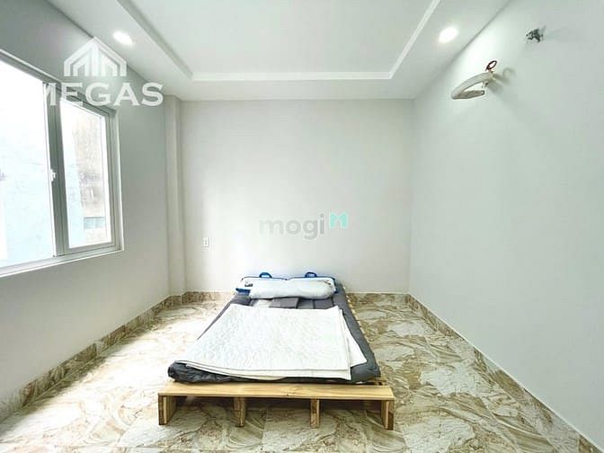 Hình ảnh Nhà Mới, Full Nội Thất Giá Ưu Đãi Thang Máy Siêu Phẩm Ngay Lê Văn Quới