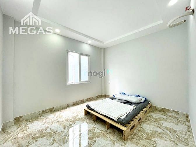 Hình ảnh Nhà Mới, Full Nội Thất Giá Ưu Đãi Thang Máy Siêu Phẩm Ngay Lê Văn Quới