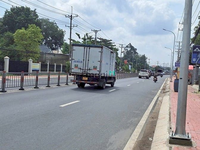 Hình ảnh Bán Xưởng 264m2. MT tỉnh lộ 8. Hoà Phú. Giá 8 tỷ