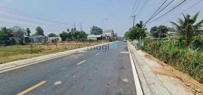 Hình ảnh Bán 600m2 đất đường nhựa. Xã Tân Thạnh Đông. Giá 5 tỷ