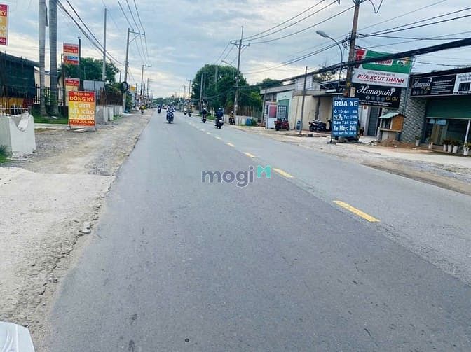 Hình ảnh Bán đât + nhà DT (6x38)m2. MT tỉnh lộ 8. Giá 6,4 tỷ