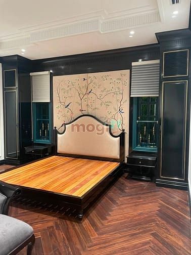 Hình ảnh Cho thuê căn biệt thự mặt phố Hàng Bún - Ba Đình.