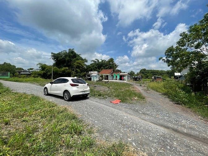 Hình ảnh Bán 3289m2 đất, xã Phú Hòa Đông. Giá 9,5 tỷ