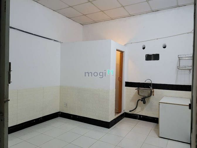 Hình ảnh Trống 1 phòng 947 Hoàng Sa từ 20/09