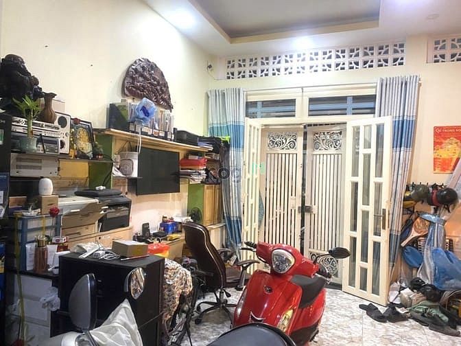 Hình ảnh Nhà Tên Lửa ngang 5,2m, 2 Tầng, 3 Phòng ngủ, SHR Công nhận đủ.