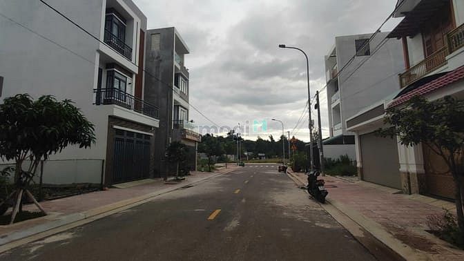 Hình ảnh LÔ ĐẤT TÁI ĐỊNH CƯ 1.65ha diện tích 68m2,GIÁ 4.8 Tỷ bán nhanh 4.75 TỶ