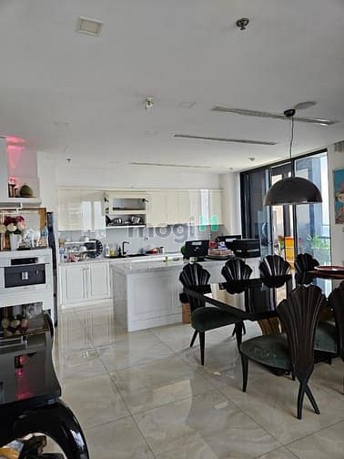 Hình ảnh 2Beds 120Sqm Vinhomes Golden River View Bitexco, Saigon River