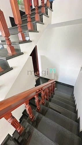 Hình ảnh 🏡🍂Biệt Thự mini Tên Lửa 8x13m 3 tầng GARA ÔTÔ-TẶNG FULL NỘI THẤT GỖ