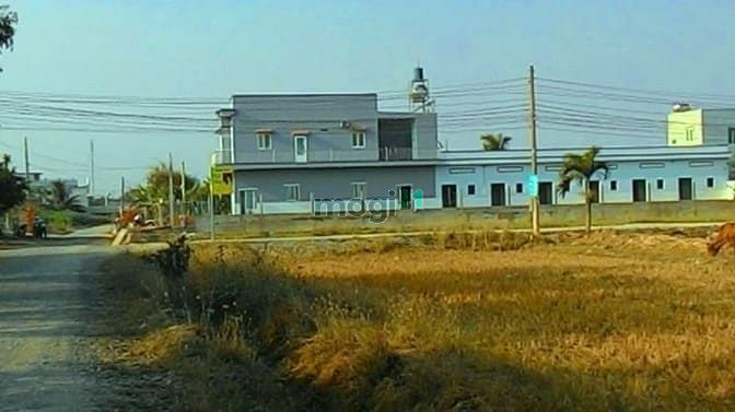 Hình ảnh Nợ NH cần bán gấp lô đất tc 1014m2, dân đông, ngay kcn, chợ. Giá 140tr
