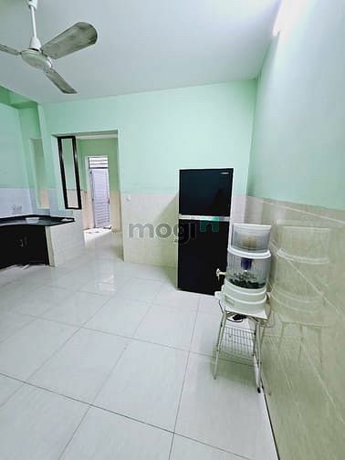 Hình ảnh Cho thuê nhà hẻm cách MT 50m Hoàng Hoa Thám P7 Bình Thạnh