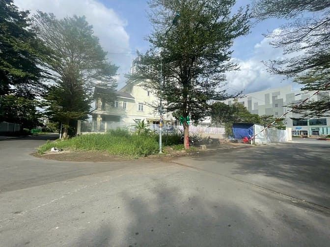 Hình ảnh Bán gấp lô đất biệt thự Sadeco, Góc 2 mặt tiền 237m2 sau SC Vivo City
