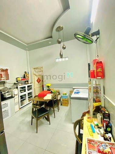 Hình ảnh Mặt tiề.n cập An dương vươn.g  - hẻm xe tải  -