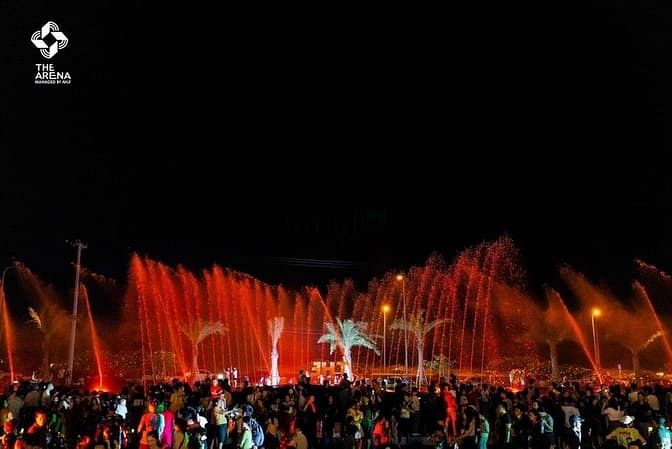 Hình ảnh Hiện em nắm giỏ hàng cư dân The Arena codotel đẹp nhất bãi dài.